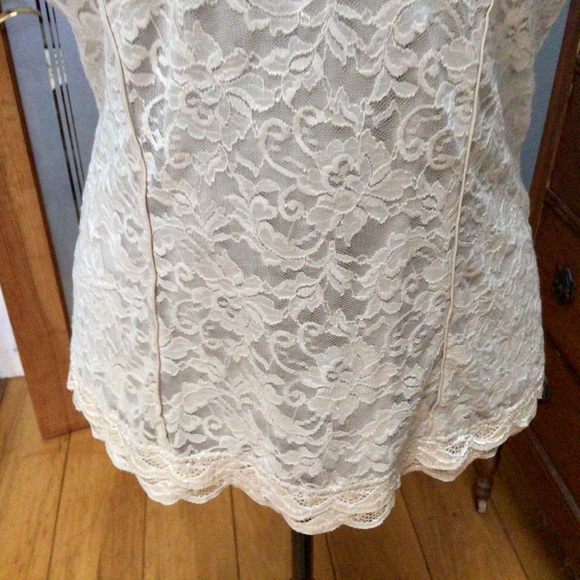 Lacy, Beige Chamise - Picture 7 of 8